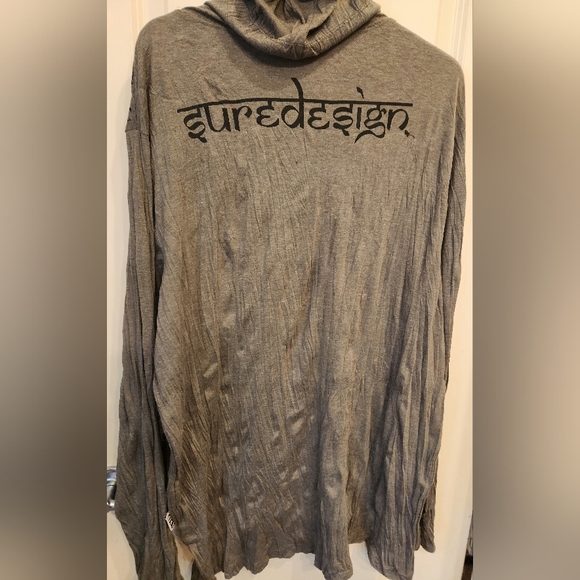 Hooded sure design yingyang top - Picture 2 of 5